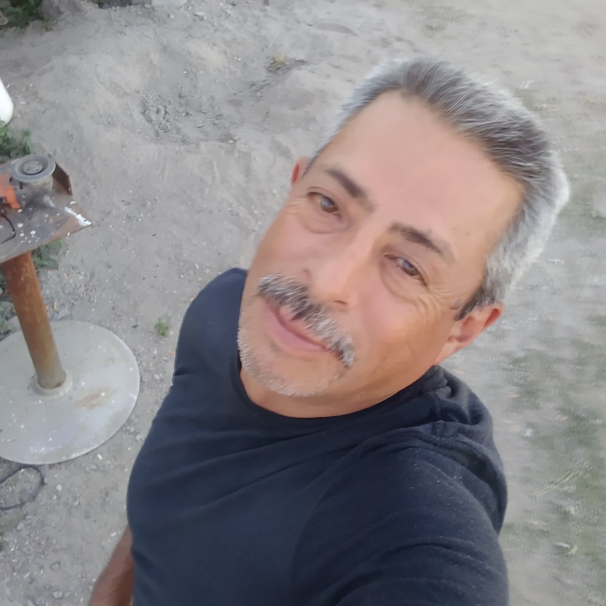 AntohnyFonseca's tweet photo. #NuevaFotoDePerfil ocupo ayuda para gastar mi fortuna https://t.co/JEkO2iIqTB