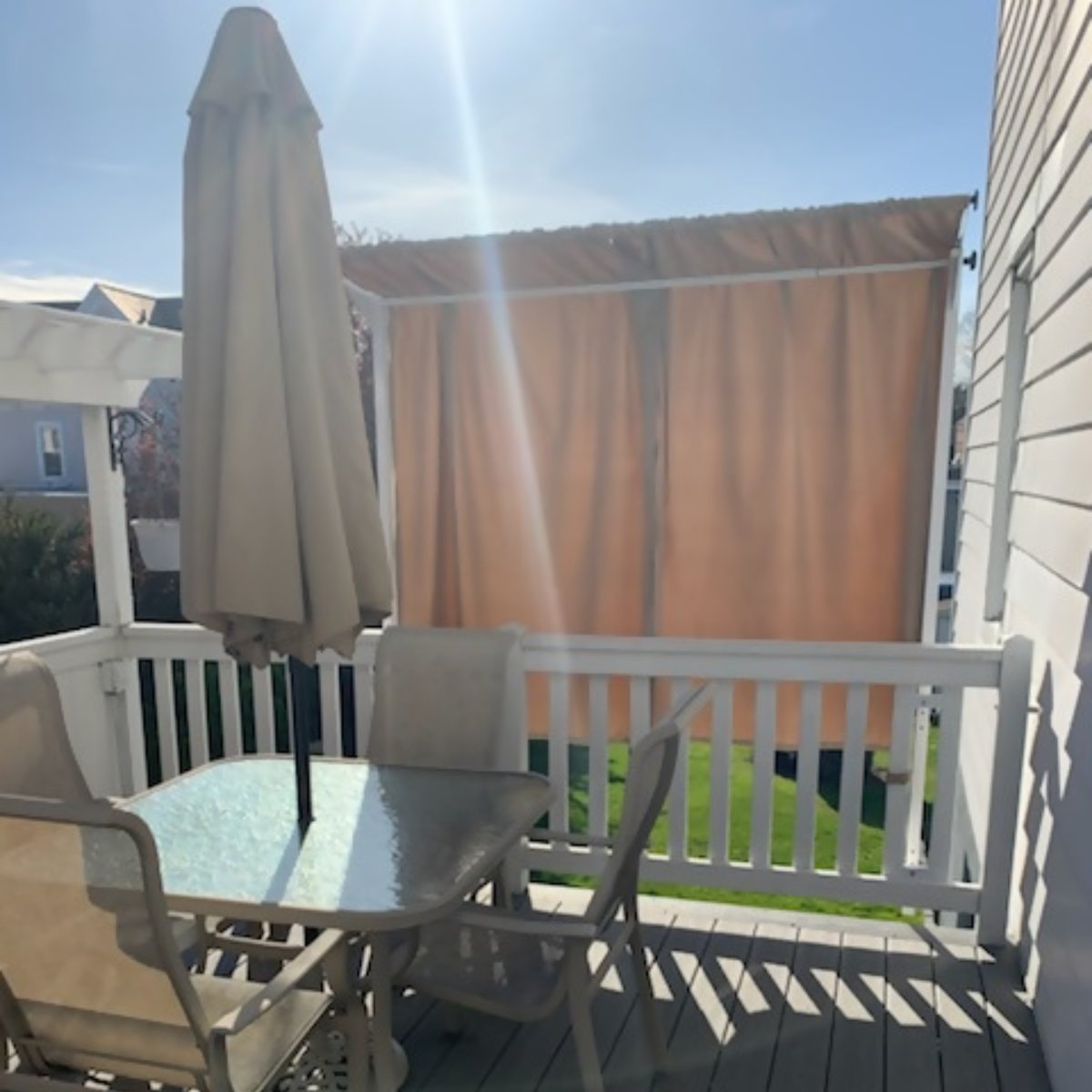 GetThePenumbra's tweet photo. Pictured: Your new favorite place to spend the afternoon. With #thepenumbra installed on your deck, you have the perfect place to sit back and relax. Visit https://t.co/qDCaGcrNXz to see how easy it is to install. https://t.co/fiXzVPPOZb