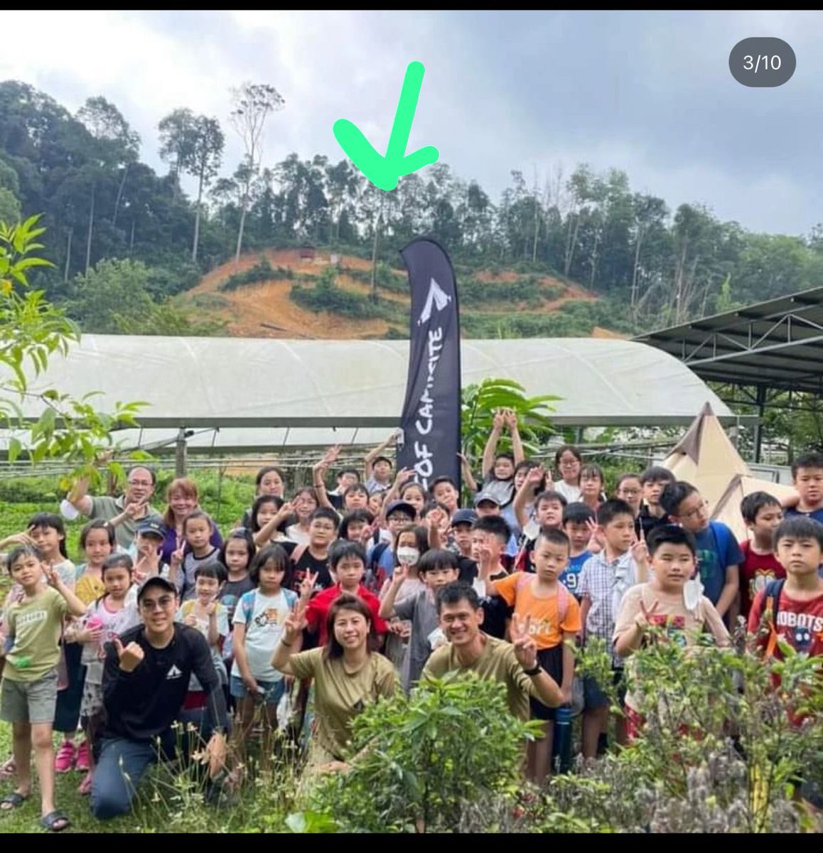 Sad, a Chinese school, SMK (C) Mun Choong, 20 teachers, students and families camping trip. Supposed to return to their homes this morning, after 3 days camping. But the landslide happened....