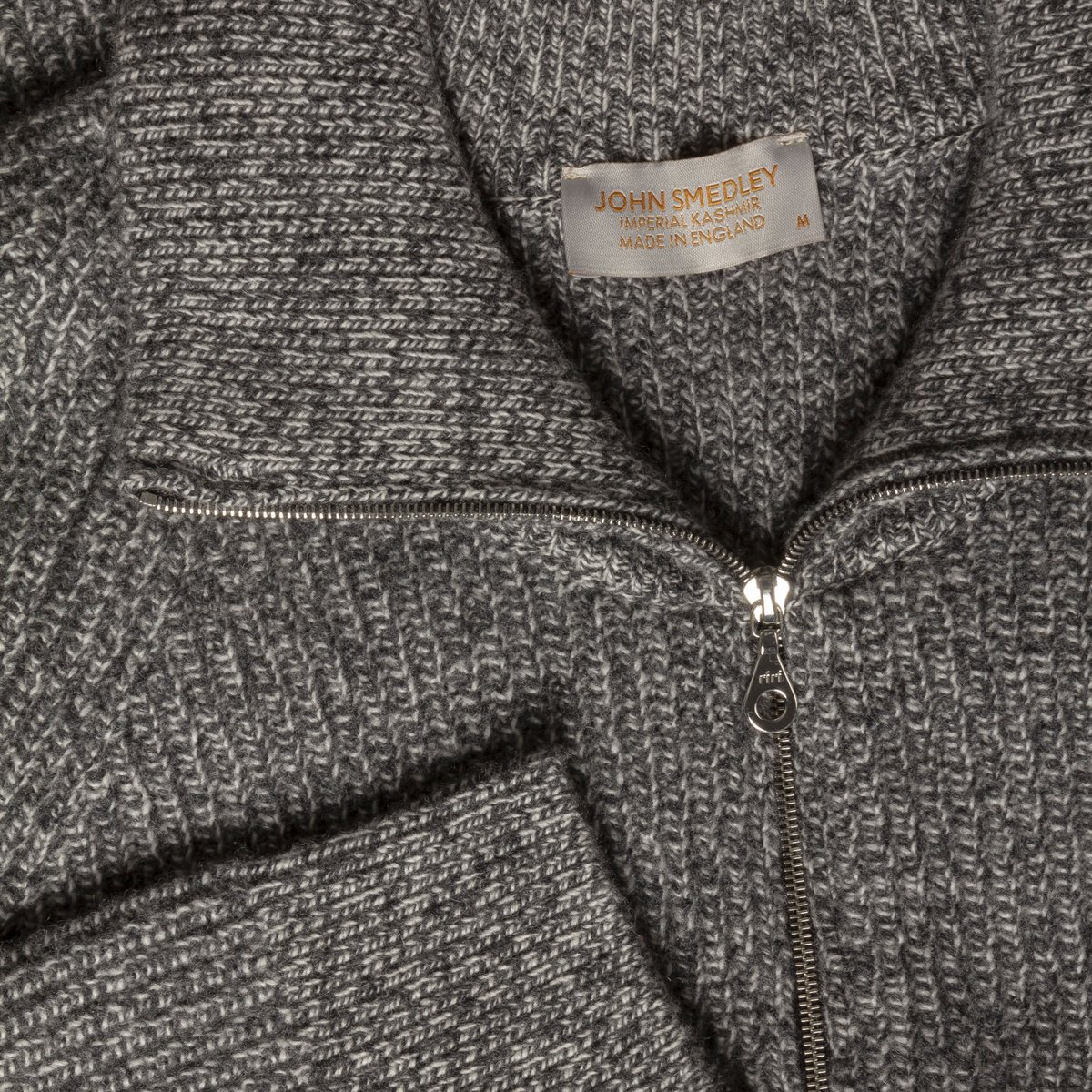 JohnSmedley's tweet photo. 'Tis the season for chunky knits.
Crafted from ultra-soft cashmere and warming wool, shop our range of heavy gauge styles online today.
Shop men: https://t.co/RAglvGM2Z8
Shop women: https://t.co/DkcBmAwNXt
#heavyknit #madeinengland #johnsmedley https://t.co/QubT2J7AL8