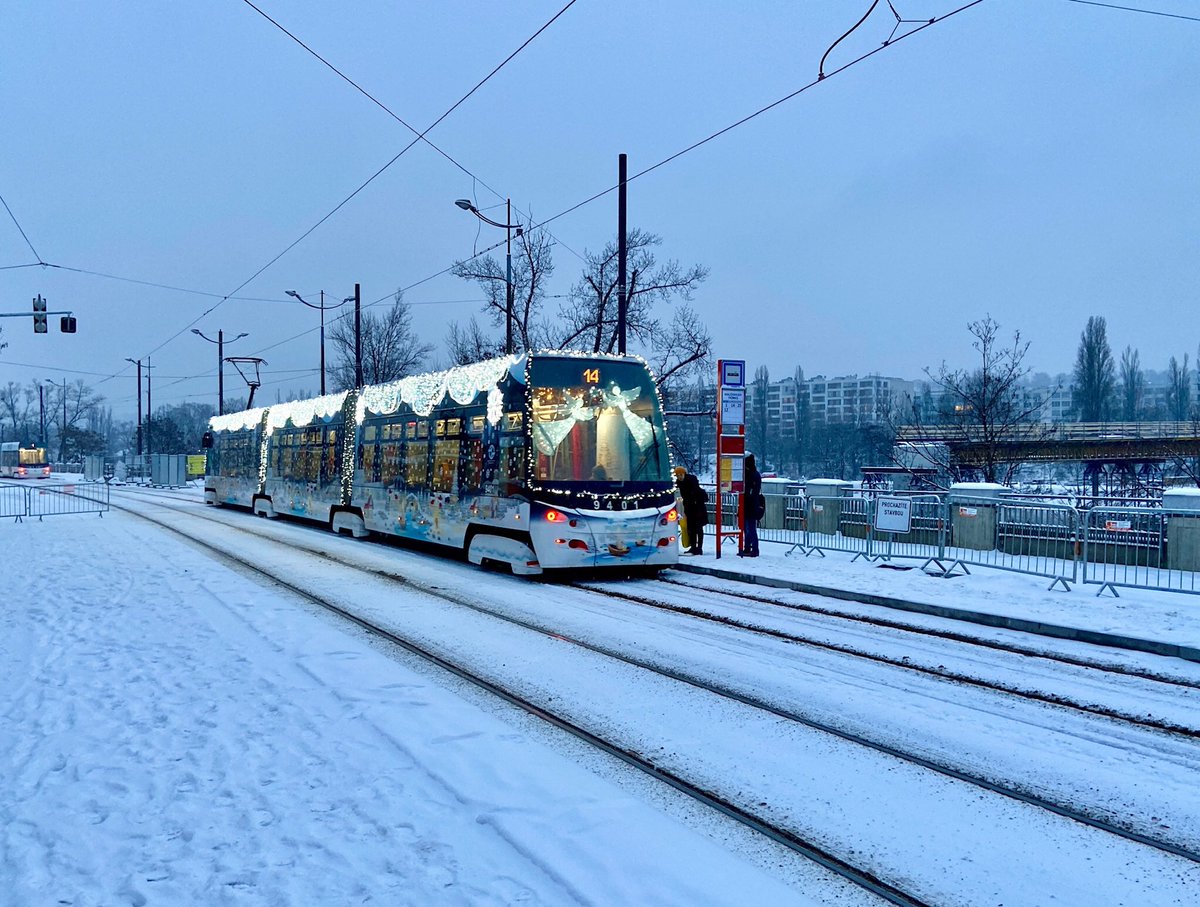 JEZDÍME PO BUBENSKÉM NÁBŘEŽÍ 🚃 | Dnes po půlnoci jsme poprvé vyjeli s pravidelnými linkami na zrekonstruovanou trať na Bubenském nábřeží. ✅
