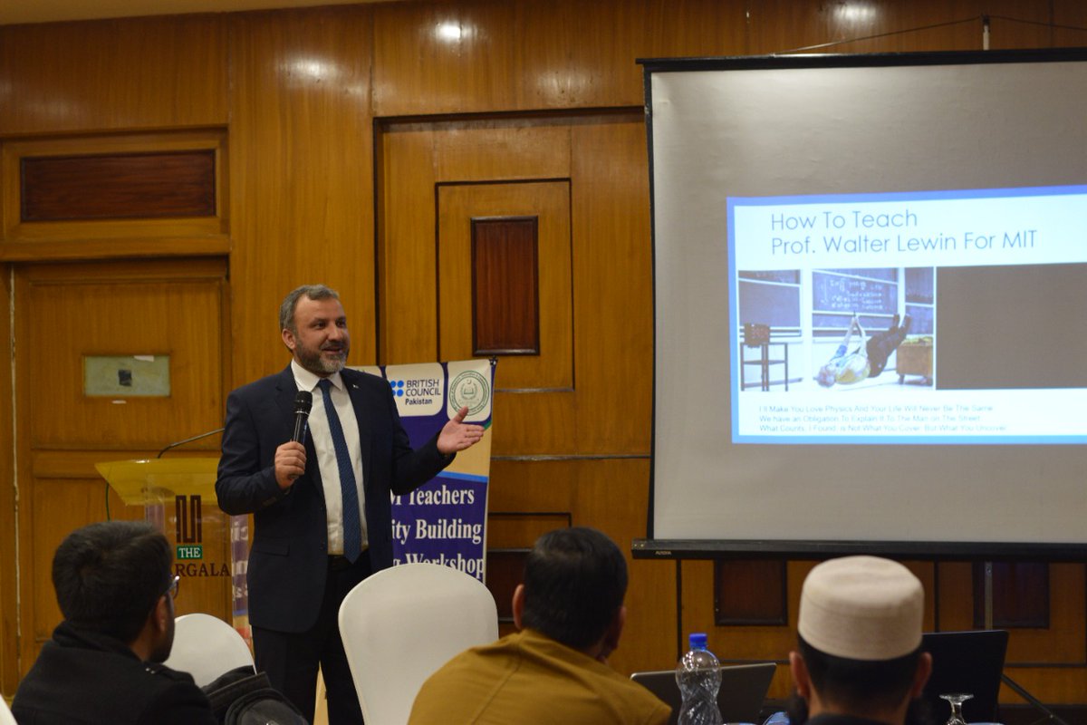 oricqau's tweet photo. STEM Teachers Capacity Building Training Workshop, Batch-III (December 12 to 16, 2022) Lecture by Prof. Dr. Muazzam Ali Khan on Integration of ICT in STEM Education https://t.co/OGgz9jDYdA