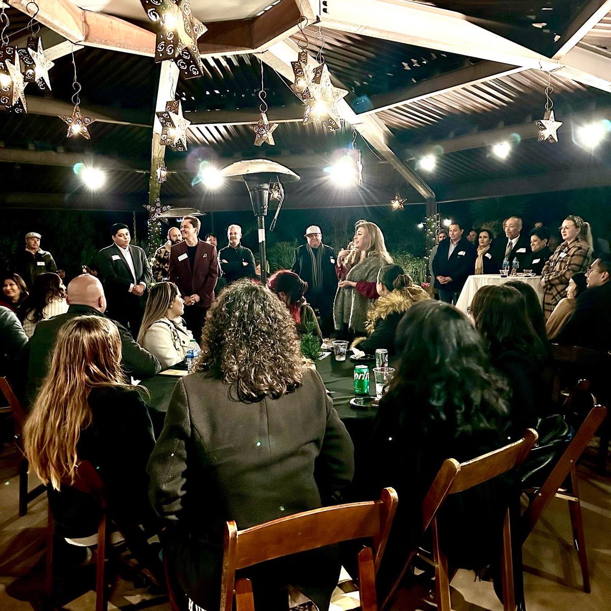sandym_c's tweet photo. Lovely evening @ the @azhcc Year-End Meeting & Holiday Party. 🎄
Always great conversation, good laughs & connecting w/brilliant humans, plus a little Web3 talk. Mil gracias @AZHCCMonica for everything you do to support all AZ business leaders.
#aznetwork #azhcc #latinainweb3 https://t.co/QdSkaUx5iw