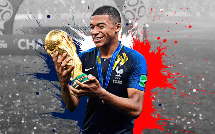 Peace05530164's tweet photo. Mbappé is far better than Messi https://t.co/A4IKqgwTtS