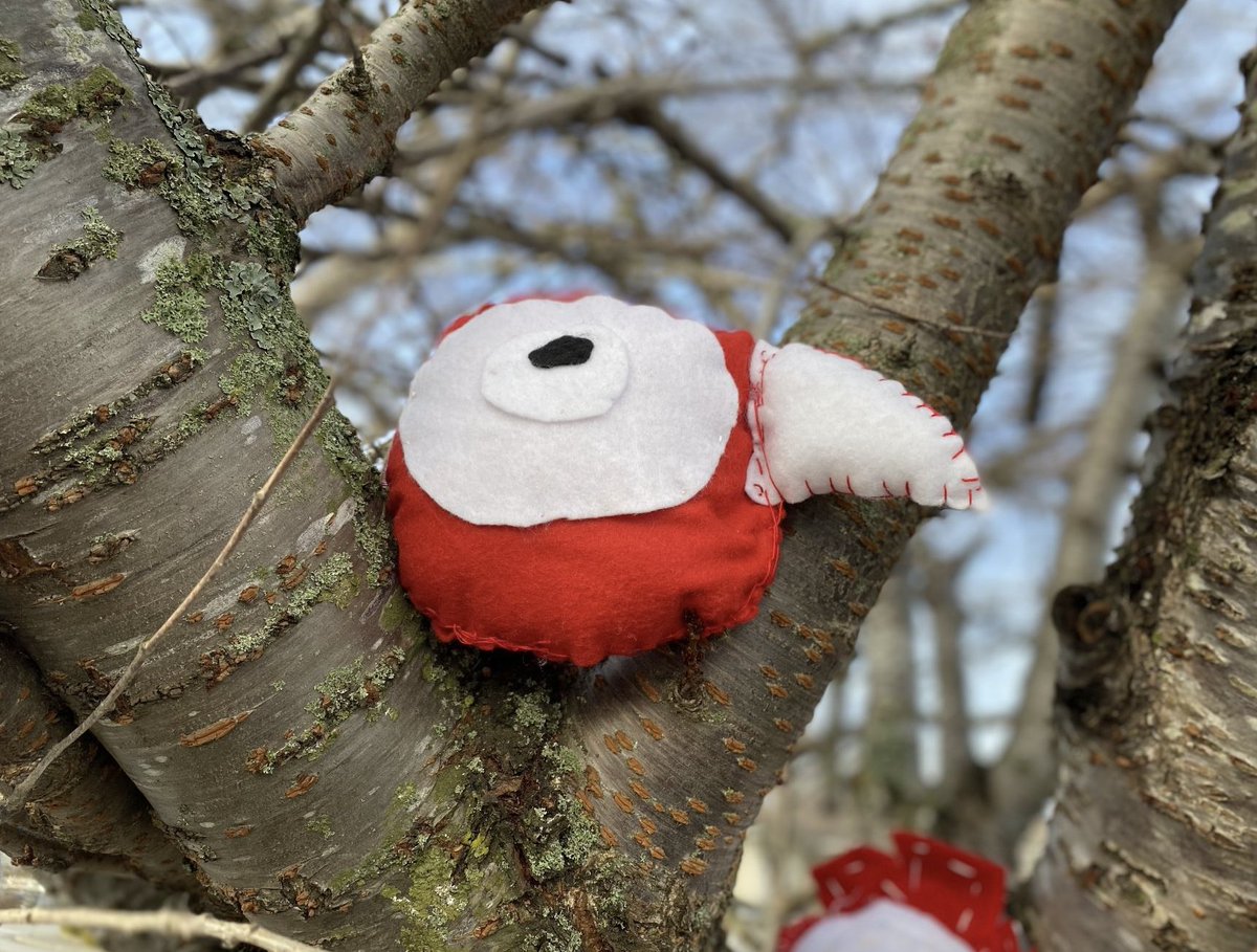hommalibrary's tweet photo. Quelle créature fantastique se perche dans l'arbre? https://t.co/UTFXMNVRTo