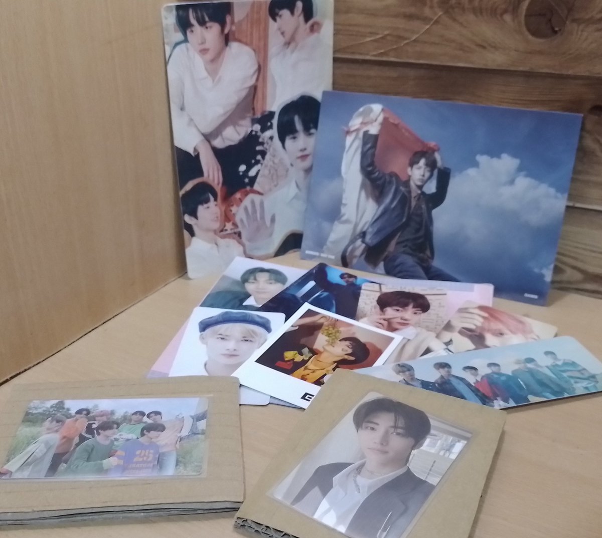 rashhtwt's tweet photo. 💌: #hnkcartsfeedbacks #rashmails 

hello poo @hnkcarts this is @.rashwinss and thank u so much po for this giveaway! I got hoon and charybdis ot7 pc AAAAHHH! super thankful po sa effort and sa freebies as well, enhypen is home talaga huhuu till again po and tysmm!! 💗 https://t.co/zCJa0K4uhP