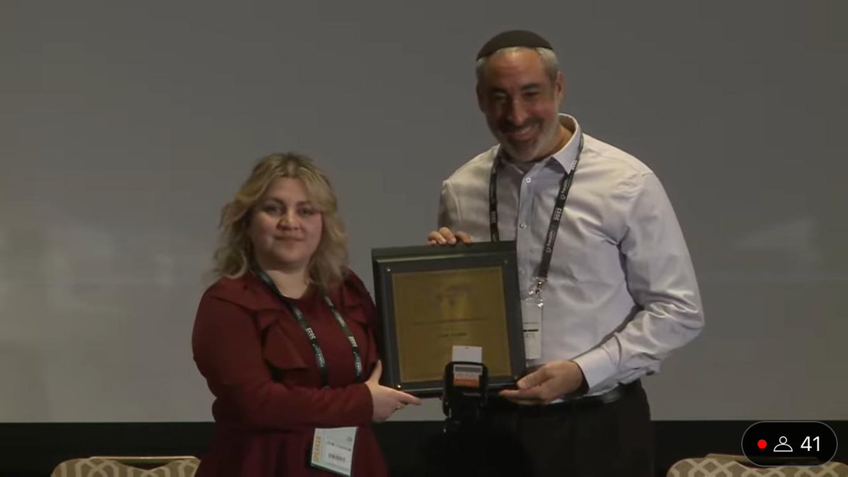 nicolegrubner's tweet photo. Our fearless leader! An amazing achievement for @goeljasper, receiving his award at @health2conf in #Dubai for his global leadership in #digitalhealth and #healthtech on behalf of @FINNPartners! Representing #Israel's health ecosystem in the #UAE thanks to the #AbrahamAccords! https://t.co/sqCeTR6O4B