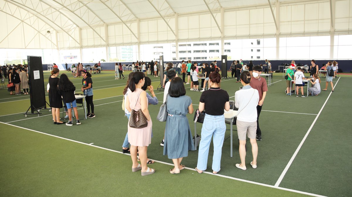 AISCMiddle's tweet image. #AISCMiddleSchool students presented their projects and learnings —to their parents and teachers—in an end of semester Celebration of Learning. #AISCLearner