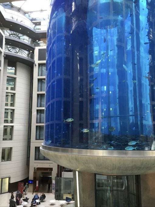 aquarium containing 1,500 fish in Berlin hotel