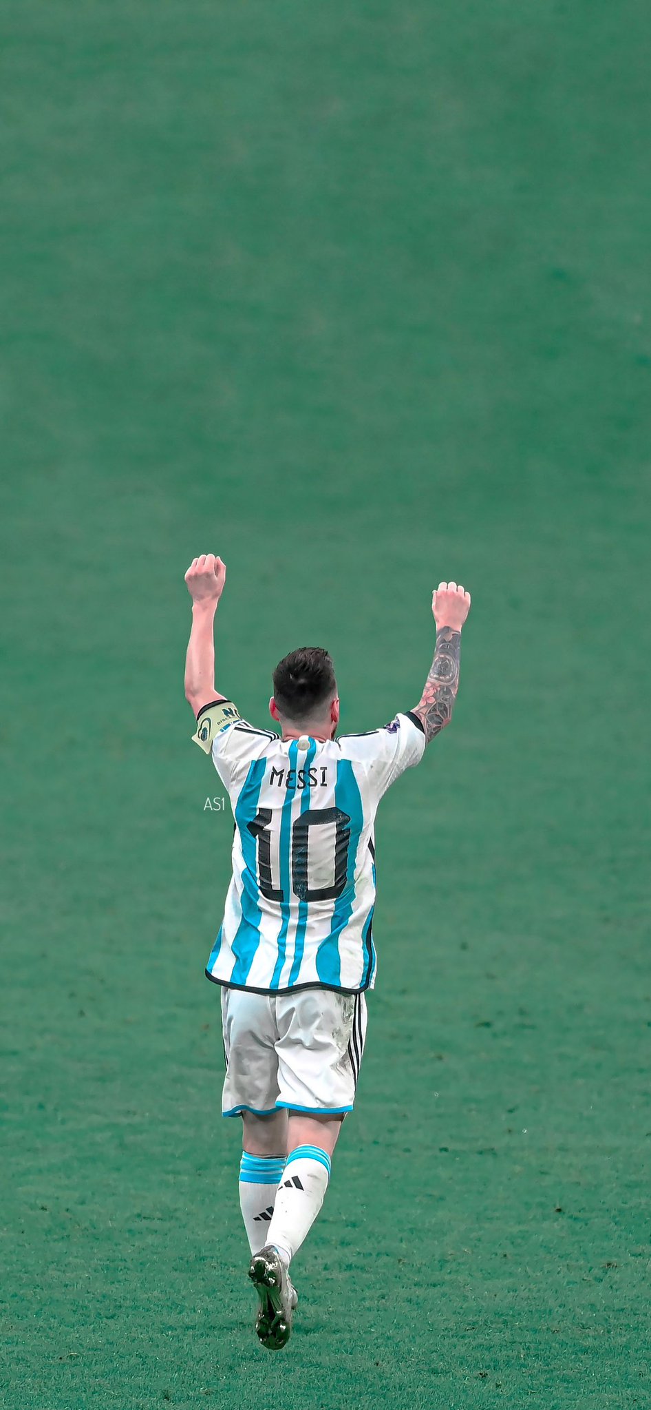 Messi không chỉ là một trong những cầu thủ bóng đá tài năng nhất mà còn là biểu tượng sáng tạo nếu nhìn vào những bức tường nền độc đáo của anh. Hãy tải xuống những hình nền Messi độc đáo để thể hiện sự yêu thích của bạn.