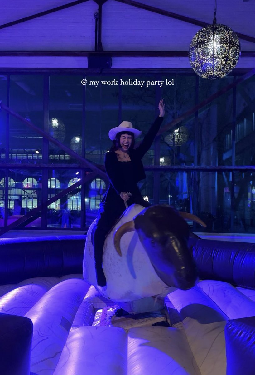 RYANSUCCS's tweet photo. casually reminding my coworkers I grew up in Texas #matsudafleets https://t.co/a8UOBXKN3S
