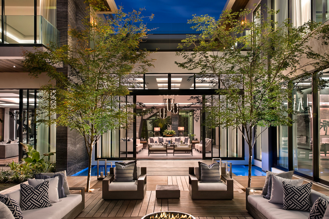 KobiKarp's tweet photo. 𝐓𝐡𝐞𝐫𝐞’𝐬 𝐧𝐨 𝐩𝐥𝐚𝐜𝐞 𝐥𝐢𝐤𝐞 𝐇𝐎𝐌𝐄✨

Tag someone you’re happy to be home with 👇

#homefortheholidays #seasonofhome

Private Residence Designed By 𝗞𝗼𝗯𝗶 𝗞𝗮𝗿𝗽

#kobikarp #kobikarparchitecture #h https://t.co/Izbkvke3wq