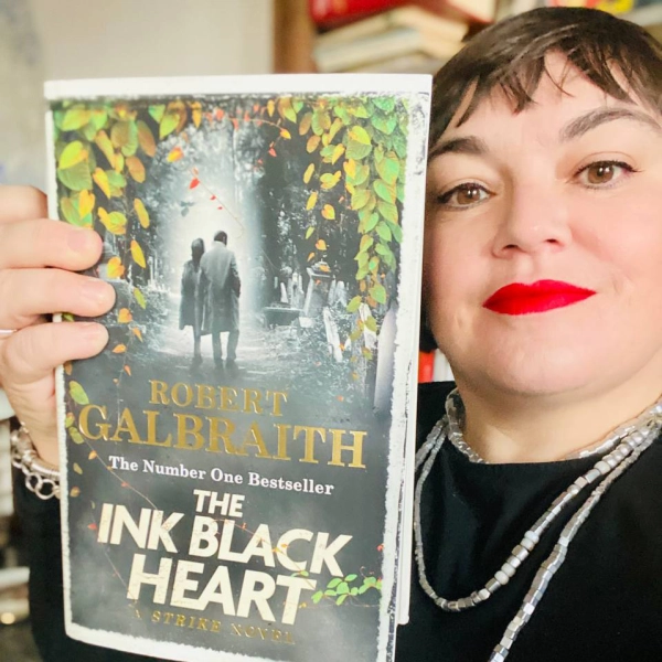 chermaz's tweet photo. Top story: @recerusse: 'Il mio #CMLF2022 #IlMioLibro2022 è Un cuore nero inchiostro di @RGalbraith @salanieditore - @jk_rowling JKR è riuscita a descrivere in modo chirurgico il meccanismo del bullismo online, il legame… https://t.co/jSyqKUlWjf, see more https://t.co/vaoQqvcJQm