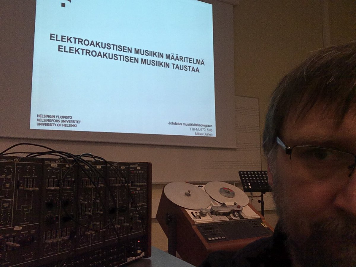 Jäähyväisluentohengessä ilo ja kunnia vetää musatieteen syksyn vikaluento. Valkkasin teemaksi just sen, mikä itseä eniten kaikista opettamistani teemoista kiinnostaa. Päristellään synaa ja leikataan nauhaa <a href="/UHMRL_HYMTL/">UHMRL - Univ. Helsinki Music Research Laboratory</a> <a href="/helsinkiuni/">University of Helsinki</a> #elektroninenmusiikki #aineetonkulttuuriperintö