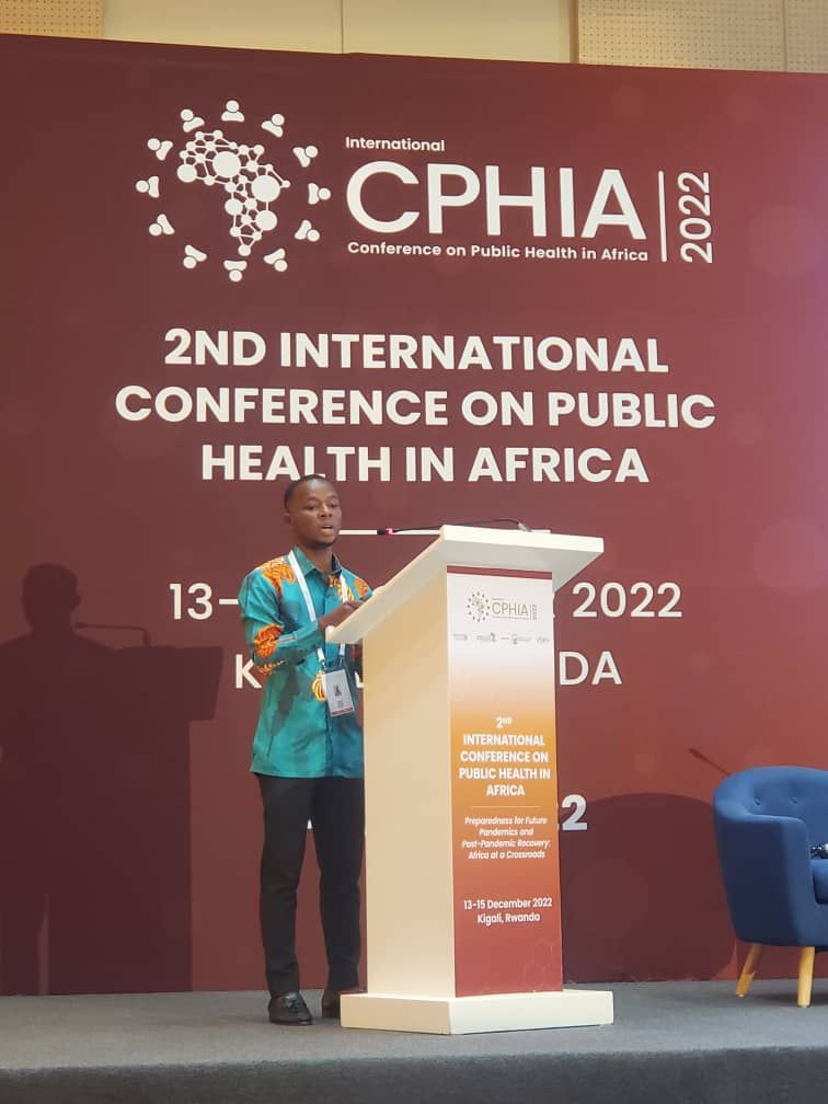 Two young researchers from our department, Ms Jasmine Dowuona and Mr. Bright Asare-Debrah,  were at CPHIA 2022 in Kigali to share the results of their research. Congrats @Naa_jassy  and @Bryte_Asare and keep up the good work!!!💪 @NMIMR_UG @HEPMALgh.