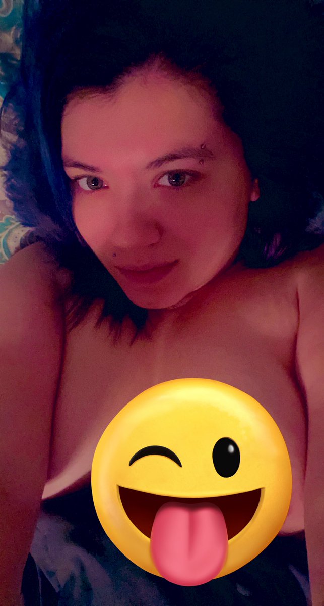 HBunches5566's tweet photo. Night 😘 https://t.co/hqtY3WDH8m #onlyfanspromo #goodnight #sleepingnaked #s3xtape #cumonmyfeet https://t.co/kxcdlp7sZ7