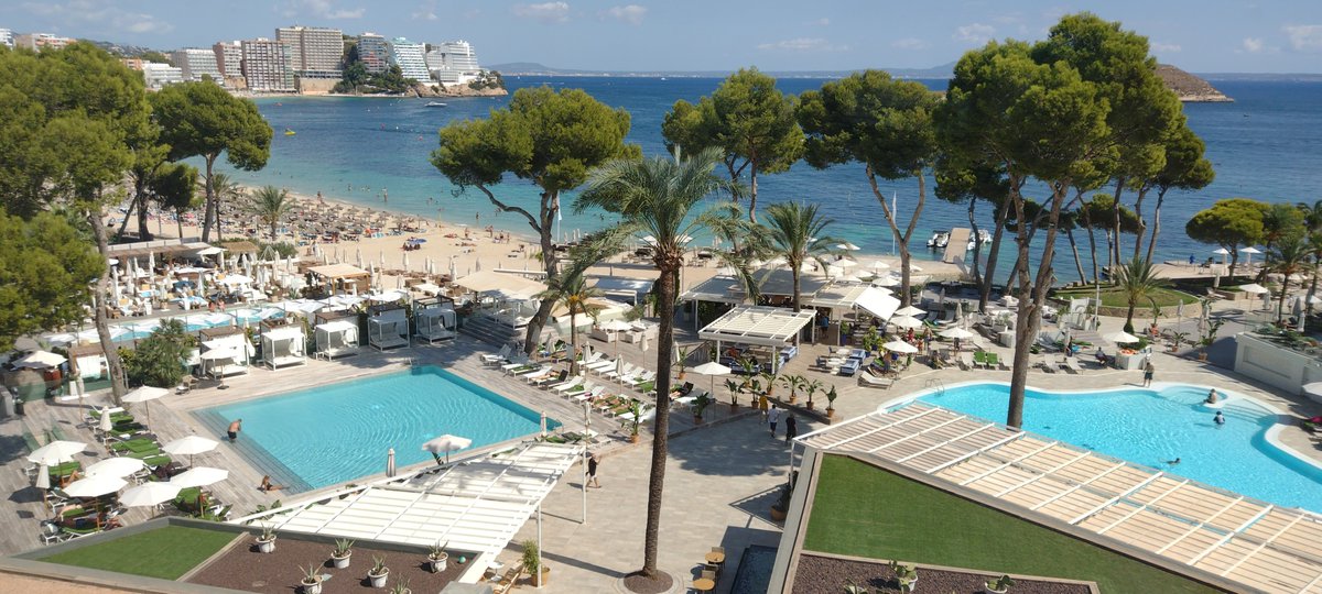 CBRE_es's tweet photo. 🏨 Nuestra área de Valuation &amp; Advisory Services ha realizado la #valoración de los activos propiedad de @MeliaHotelsInt, un ejercicio que ha comprendido 84 inmuebles, fundamentalmente #hoteles, en Europa y América.

#ValuationsByCBRE #CBREVAS #Hoteles https://t.co/XqkwsAqqeh