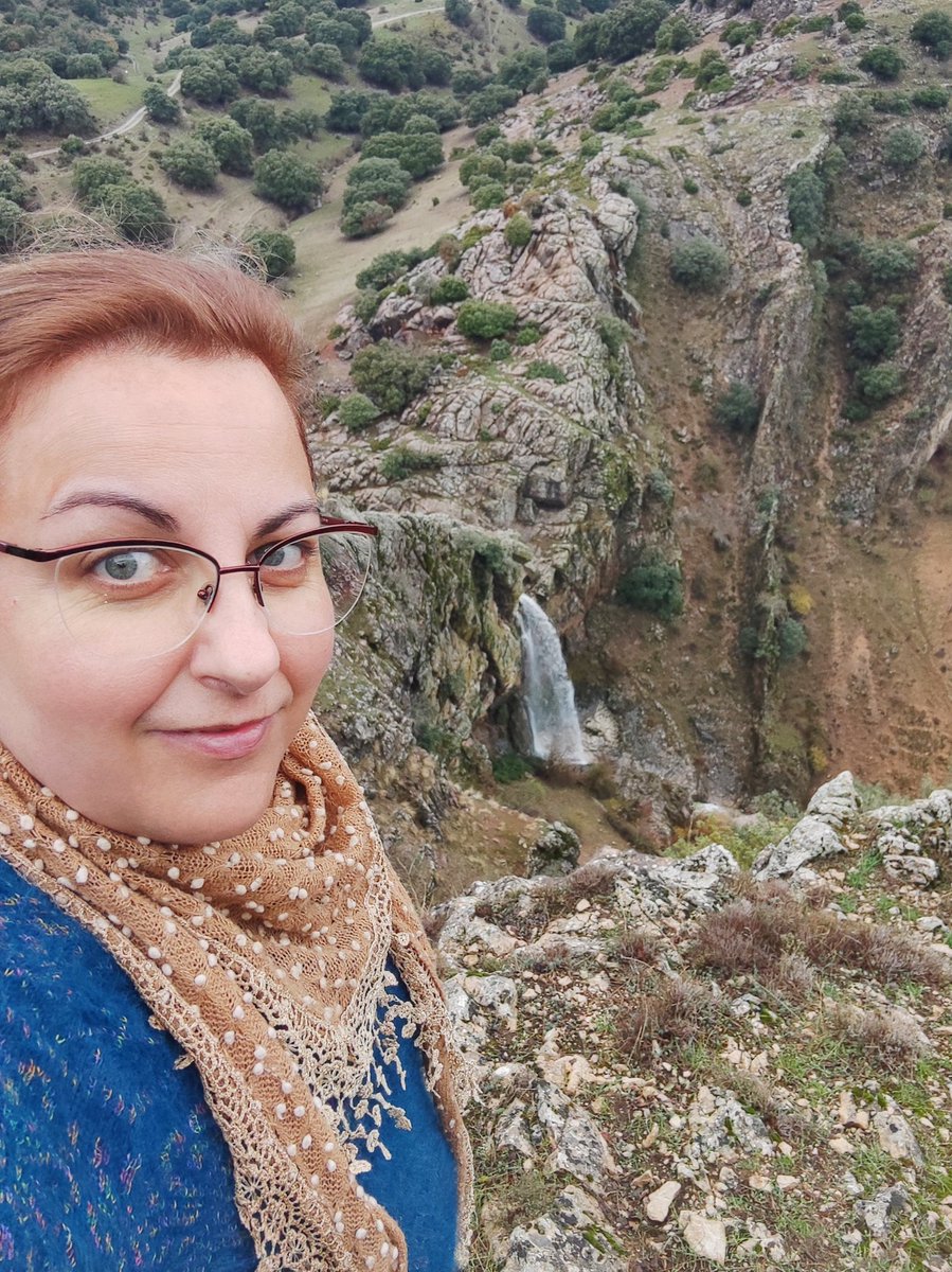 San Viernes... ✌🏻✌🏻✌🏻
#Viernes #photooftheday #Diciembre #otoño #lluvia #agua #cascada #naturaleza #SaltoDeAgua #SaltoDelHoyo #campo #paisaje #landscape #fotografía #LaColmenilla #ValdepeñasDeJaén #Frailes #JaénParaísoInterior #Jaén #Andalucía