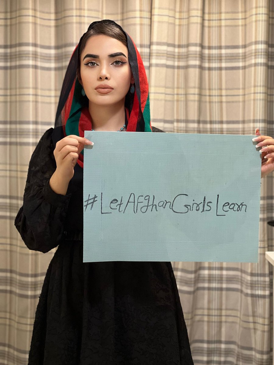 دیوې لوستې انجلۍ مثبت تاثیرات دهغې درېیم نسل ته لا سرایت کوي د انجونو د ښوونځیو بندول په حقیقت کي د افغان وطن سره شعوري دښمني ده دا په نوي تاتکتیک باندي زموږ نسل وژنه ده .
  اجازه مه ورکوئ چې په افغانستان کې د انجونو د ښوونځیو بندیز عادي شي.
#LetAfganGirlsLearn