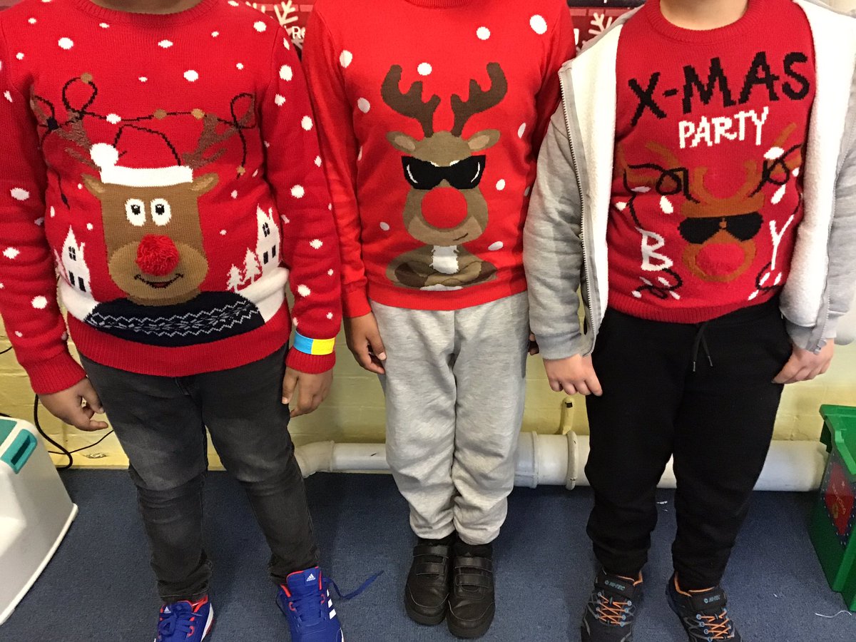 Class3dl's tweet photo. Christmas jumpers galore! https://t.co/Wu7DCuMyR3