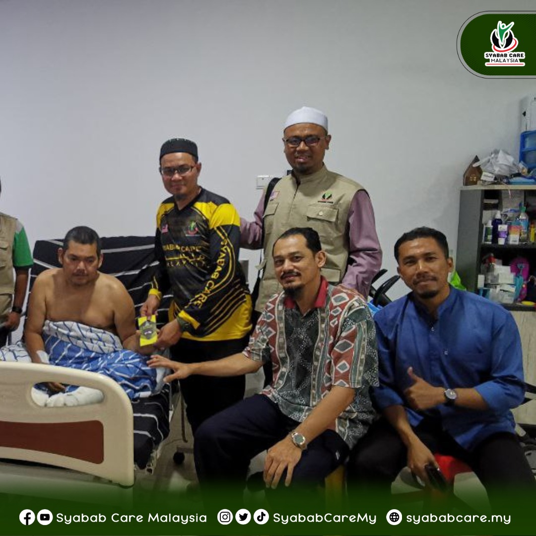 SyababCareMy's tweet photo. *“Ziarah Kebajikan Mangsa Kemalangan Jalanraya"*

Petang 15 Disember 2022, Tim Syabab Care Malaysia diberi kesempatan untuk menziarahi keluarga seorang mangsa, Encik Zaidi, yang telah terlibat dalam satu kemalangan jalanraya bersama keluarganya. https://t.co/rH6d5sylWX