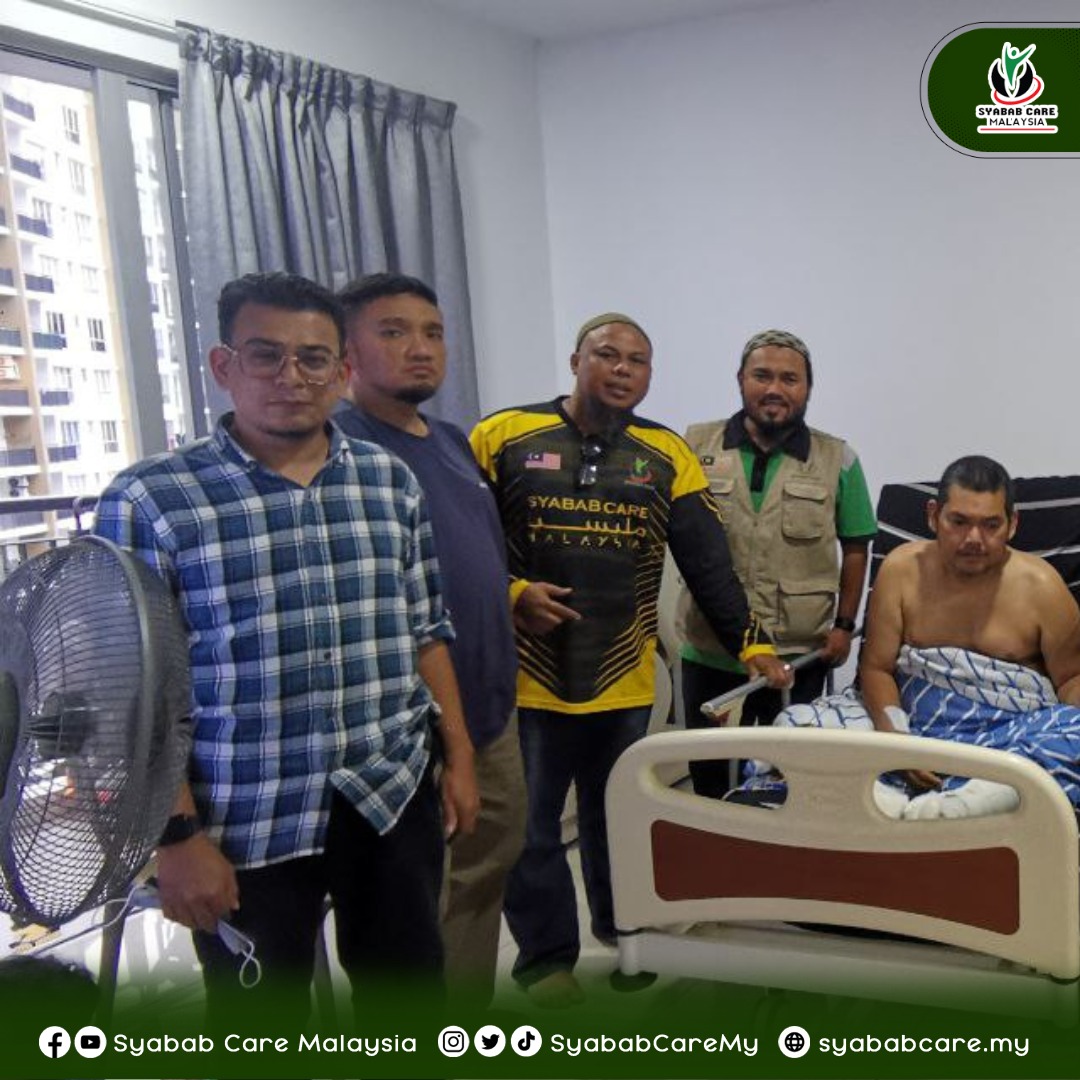 SyababCareMy's tweet photo. *“Ziarah Kebajikan Mangsa Kemalangan Jalanraya"*

Petang 15 Disember 2022, Tim Syabab Care Malaysia diberi kesempatan untuk menziarahi keluarga seorang mangsa, Encik Zaidi, yang telah terlibat dalam satu kemalangan jalanraya bersama keluarganya. https://t.co/rH6d5sylWX