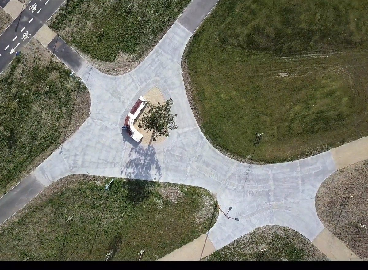 ait-place tweet media