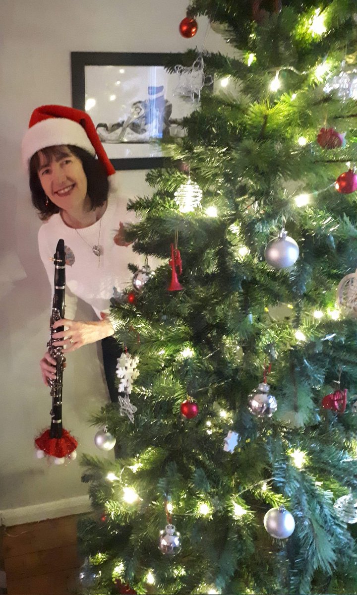 Sarah_racewear's tweet photo. Advent calendar of photos: 16th December.
#Advent #Christmas #ChristmasCountdown #Wiltshire #CountryHome #Winter #December #musiic #clarinet https://t.co/Jb0PQjaJov