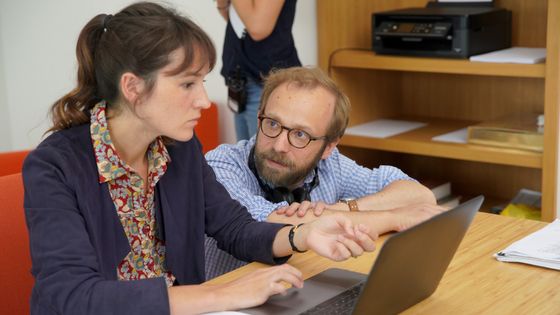Close_UpMag's tweet photo. Image du jour : #AnaïsDemoustier et #NicolasPariser sur le tournage du film Alice et le maire
#picoftheday https://t.co/inixomy63H