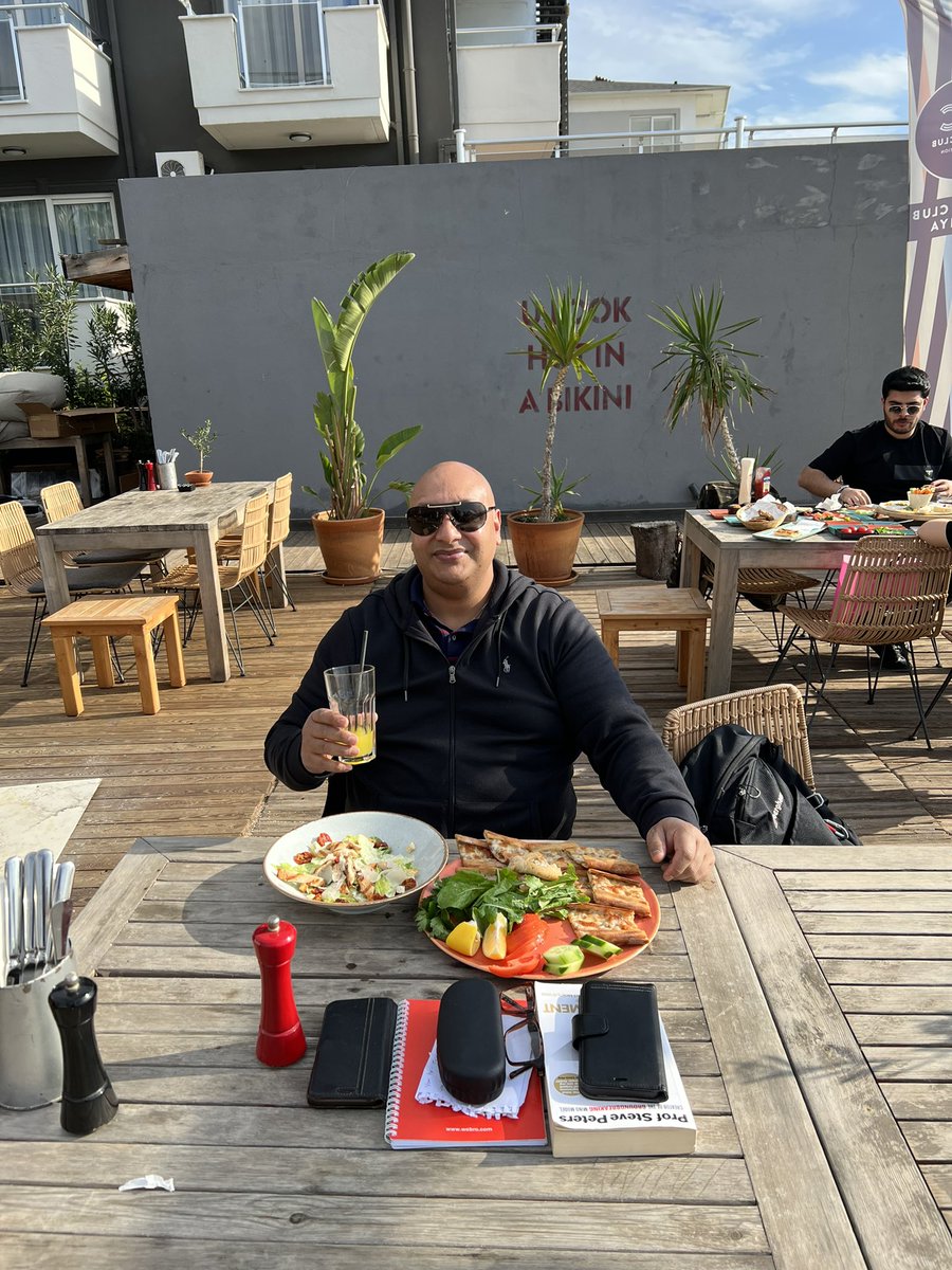 RaajCCTV's tweet photo. Hi folks! Its been a bit of time since ive tweeted. Ive had a recent short break abroad to recharge and refresh. 

Its important to sometimes just getaway and have time for yourself. You have to look after your mind, body and spirit. https://t.co/yDnZpyyhZa