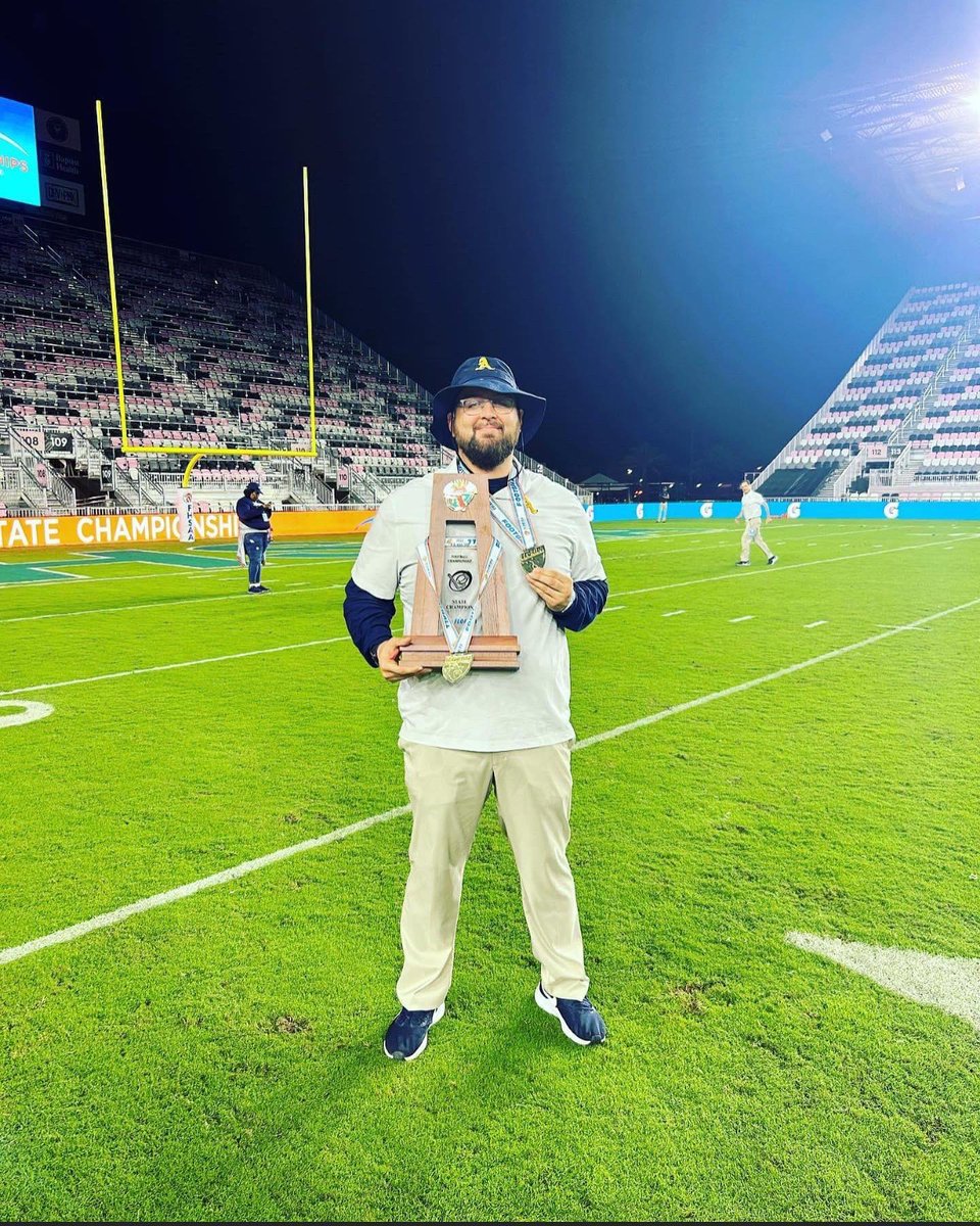 Mike Romano tweet media