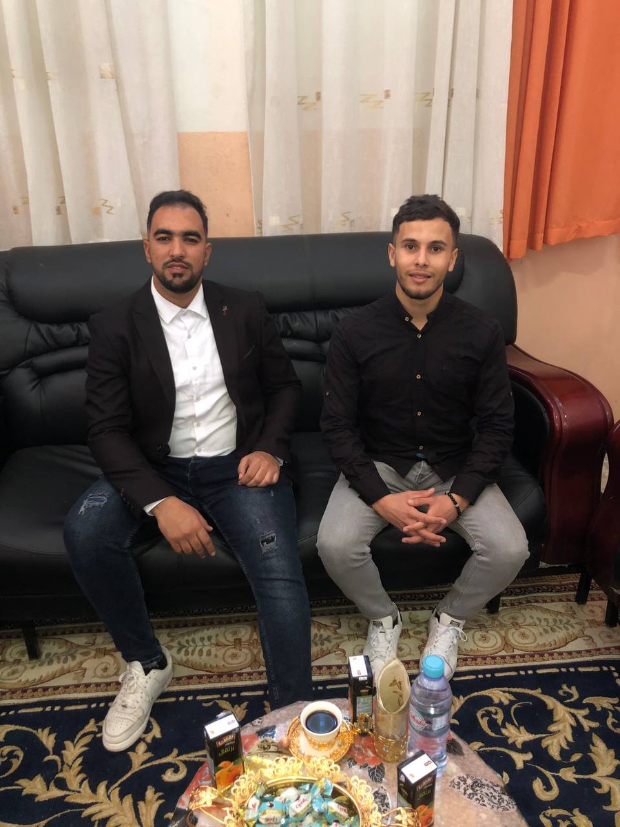 NouariHamada's tweet photo. كُل شَيء يَأتي بوقته عِندما تَكون جَاهزاً لهُ عِندما تَستحقهُ .

― شمس التبريزي. https://t.co/wDYOemUqbE