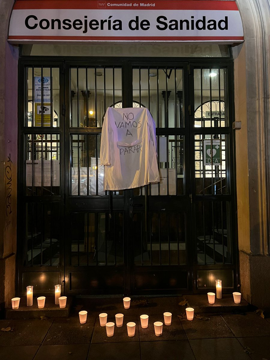 DiegoRBCA's tweet photo. ¡No vamos a parar!

Imagen de lucha por nuestra salud, gracias por vuestro enorme esfuerzo. https://t.co/d3B5beWdKW