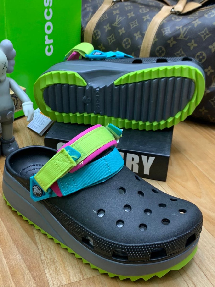 thewomenorbit's tweet photo. Looking for an online streetwear vendor?
Shoppcrystall on IG is your plug for wholesale and retail hoodies, cargo pant, sweatshirts, crop tops,etc. They sell original crocs & designer slides/shoes!
Send them a DM on 08132016340 via WhatsApp to place your order
#twomarketplace https://t.co/KenKMyfoG1