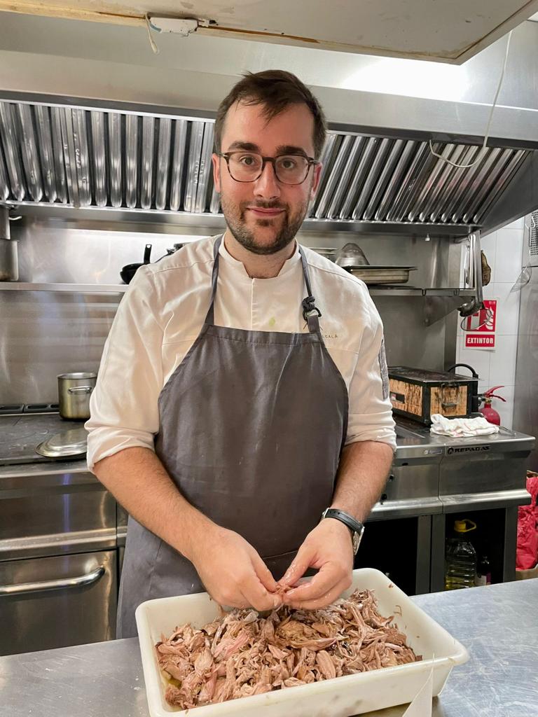 El Premio Paul Schiff al Mejor Chef ha correspondido a Fernando Alcalá.

Chef del  restaurante <a href="/kavamarbella/">Kava Marbella</a> , que ya fue designado como cocinero revelación en  Madrid Fusión 2019. 

¡Enhorabuena!