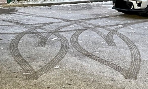 Love at Christmas?: Frosty School Car Park on the last day of term!  stpaulsschool-dorking.co.uk/news/?pid=128&…