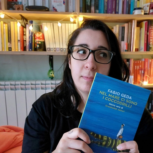 recerusse's tweet photo. Il #CMLF2022 di @MaiseSilletta è Nel mare ci sono i coccodrilli, di @fabiogeda per @BaldiniCastoldi - Doloroso da spezzare il fiato, questo libro racconta la vera storia di Enaiat, una vera e propria odissea. #IlMioLibro2022 https://t.co/2EXhRb1wGC