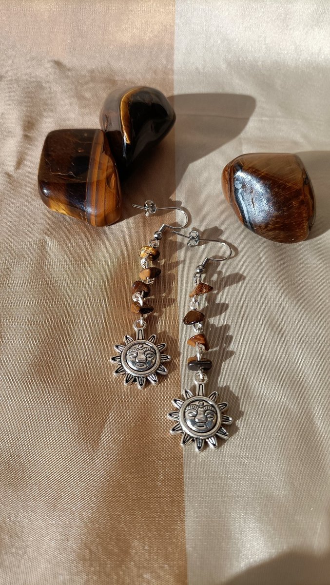 la_Cornucopia_'s tweet photo. "Occhio del Sole"
Sun's Eye earrings
Contact us in DM to order
Contattaci in DM per ordinarlo
Elements:
Tiger Eye's chips
Sun charms
#earrings #orecchini #sole #sun #eye #suneye #tiger #tigereye #suncharms #occhioditigre #orecchinifattiamano #handmadeearrings
#handmade https://t.co/0iTwbc8wd6