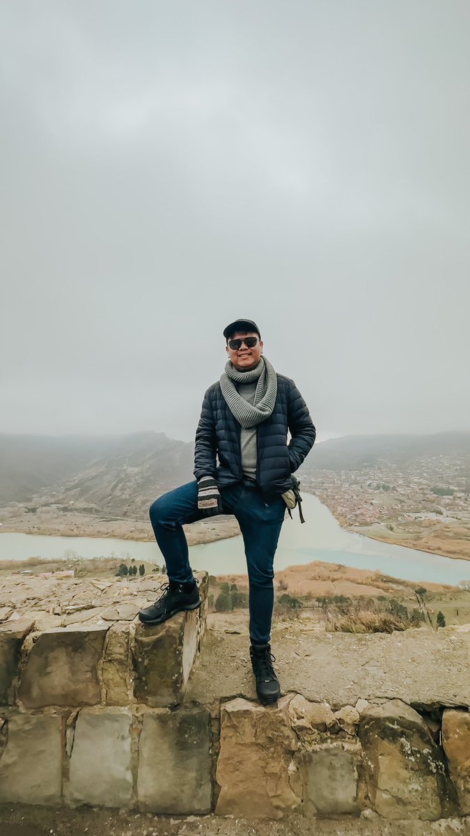 darylblake09's tweet photo. The confluence of two rivers. 💦
#vsco #vscocam #vscoph
MTSKHETA Vlog is out!!! 🎥
https://t.co/aWdlZlwzp4 https://t.co/xATImgqJlw