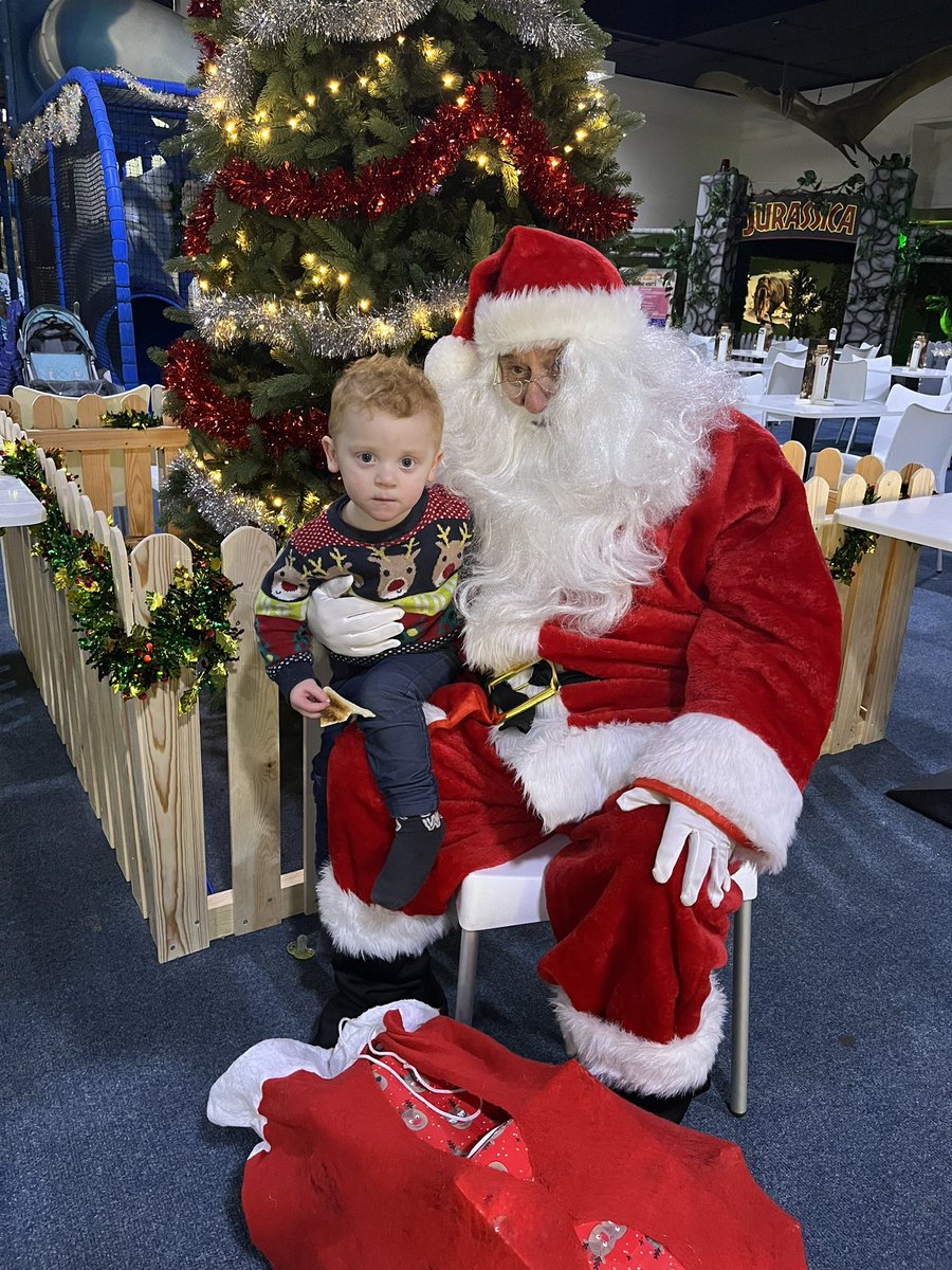 Treasure_Play's tweet photo. Fantastic Breakfast with Santa this morning, so good to see the little ones smiling faces 🎅🏻 https://t.co/qoX6krSXBM