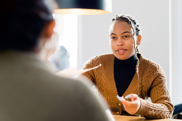homoudomar's tweet photo. Receiving feedback isn't always easy. Take these four steps to help lessen the sting when you receive negative feedback. #FutureofWork #CareerAdvice https://t.co/CervZ1MeAY https://t.co/h94hgNsQWf