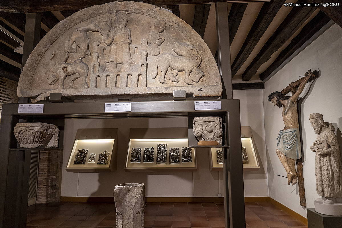 BizkaikoHitza's tweet photo. #Museora | #Bilbo|ko @Eleizmuseoa|ren bildumak 5.000 pieza ditu, lurraldeko tenpluek utzitakoak eta partikularrek emandakoak. 1961ean sortu zen, ondarea babesteko, eta 1995ean zabaldu zitzaion publiko orokorrari. @aiaristondo @berria @DiocesisBilbao
👉https://t.co/LTGO0oofeN👈 https://t.co/9wlpaxaNTO