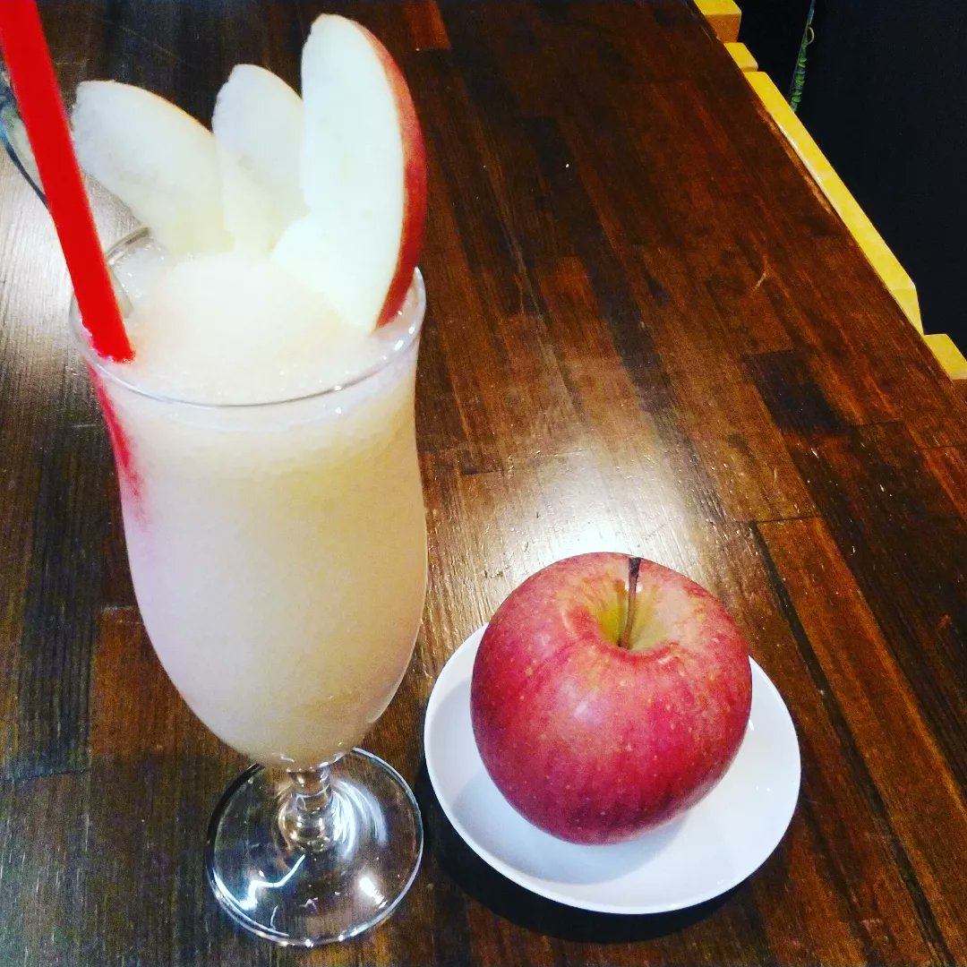 catheri_222's tweet photo. 12月 #限定 #リンゴ のカクテル

#ブラッスリー #brasserie #バル #ビストロ #川越 #川越市 #本川越 #川越駅 #川越市駅 #本川越駅 #駅前 #小江戸 #パスタ #フレンチ #イタリアン #ワイン #生ハム #ウイスキー #カクテル #レモンサワー #生ビール #ランチ #テイクアウト #忘年会 #キッシュ https://t.co/bqrmTgKxsu