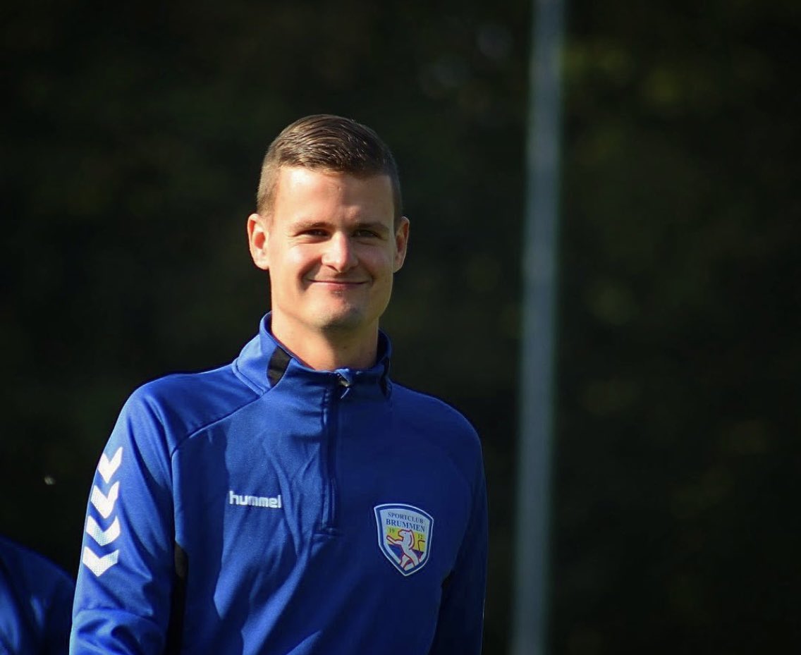 Djorditje10's tweet photo. Door verschil in inzicht op het gebied van te voeren beleid om met elkaar ambitieus te (kunnen) blijven, scheiden na dit seizoen de wegen @spclbrummen. Met deze fijne spelersgroep en staf gaan we nog een halfjaar vlammen om de ingezette prestaties een vervolg te geven! https://t.co/b4LhbP09Se