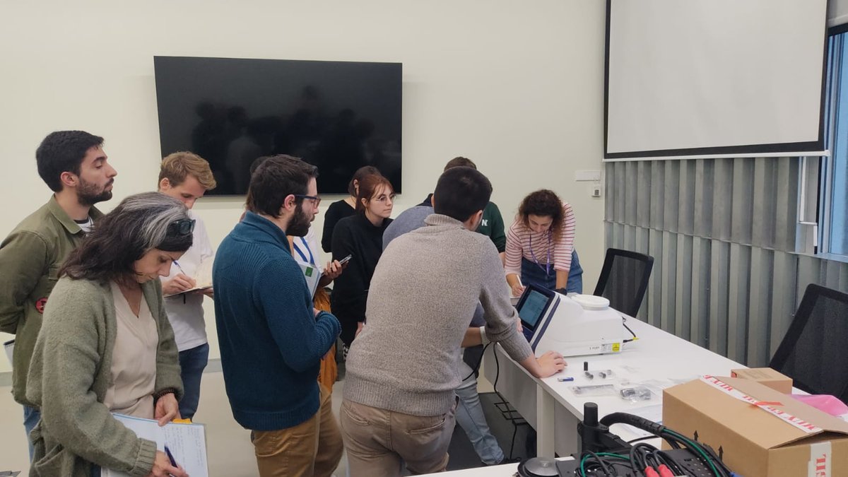 En Cintecx disponemos desde hoy de un nuevo equipo, el espectrómetro i-Raman® Prime 1064, en la modalidad de servicio o autoservicio desde LIMS. Investigadores del centro participaron el 12 y 13 de diciembre en un curso de formación para su uso.
⬇️
cintecx.uvigo.es/es/nuevo-equip…