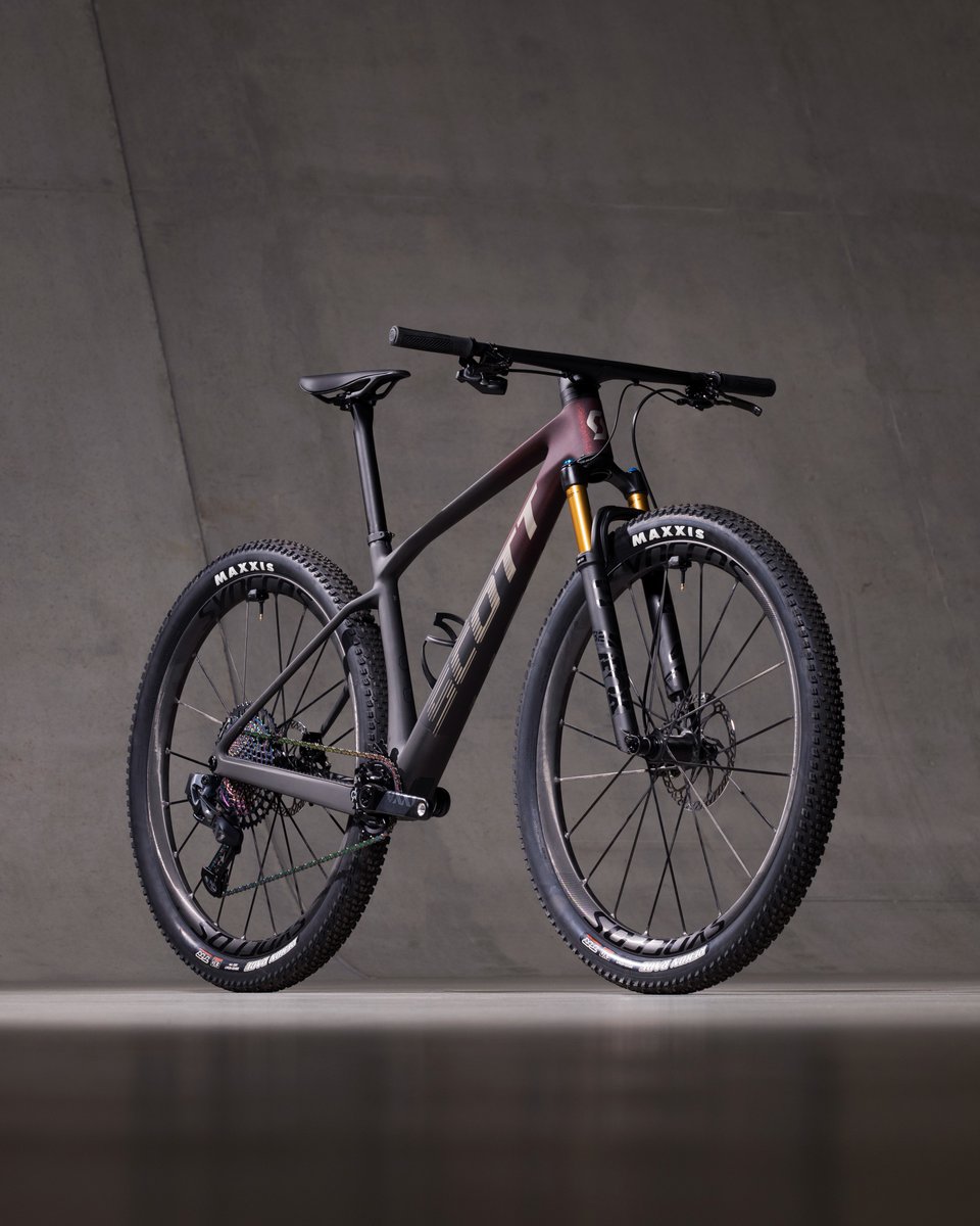 bikeonscott's tweet photo. The ALL-NEW Scale RC is the perfect blend of 30 years of carbon expertise.
Discover the All-New Scale 👉 https://t.co/GTPNcpZUAg
#SCOTTbikes #SCOTTscaleRC #mtb https://t.co/pMcbyldmm0