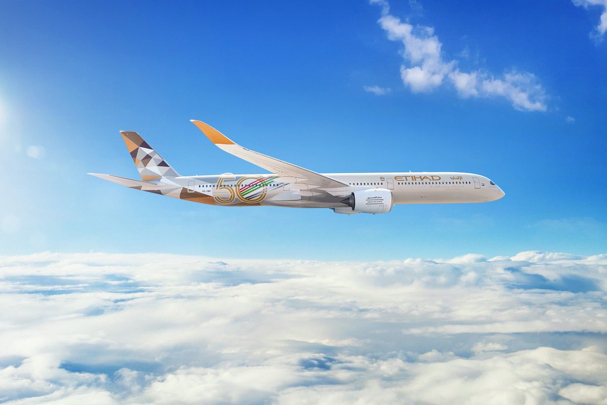 🚨LAST CHANCE TO ENTER🚨 We’ve teamed up with with @Etihad to giveaway the trip of a lifetime to Abu Dhabi ✈️ It’s our BIGGEST ever giveaway, valued + €10,000🤩 Enter: FOLLOW & RT The 5th finalist will be chosen tonight! Info: dublinairport.com/latest-news/20… #DUBEtihadGiveaway
