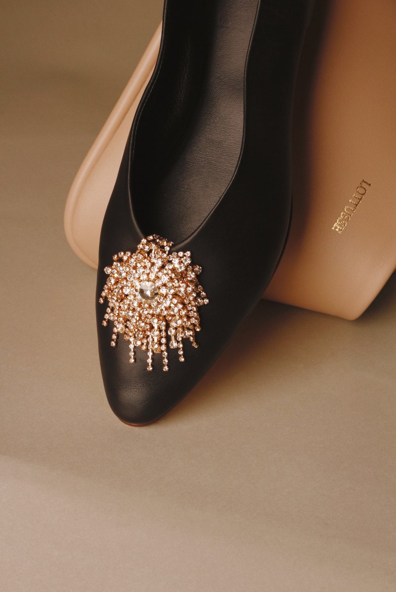 Ready to shine.

#Christmas #MadeWellSince1877 #CraftingTheFuture #AW22