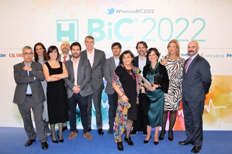achpmadrid's tweet photo. El @Hospital_FJD consigue el #PremiosBestInClass Premio al 𝗠𝗲𝗷𝗼𝗿 𝗛𝗼𝘀𝗽𝗶𝘁𝗮𝗹 𝗱𝗲 𝗔𝗹𝘁𝗮 𝗖𝗼𝗺𝗽𝗹𝗲𝗷𝗶𝗱𝗮𝗱 y lograr, además, dos premios en las categorías de #Hematología y #VIH
🔗https://t.co/kz6Yrb8J0Z
vía @Hospital_FJD https://t.co/hHYtGL9FUx