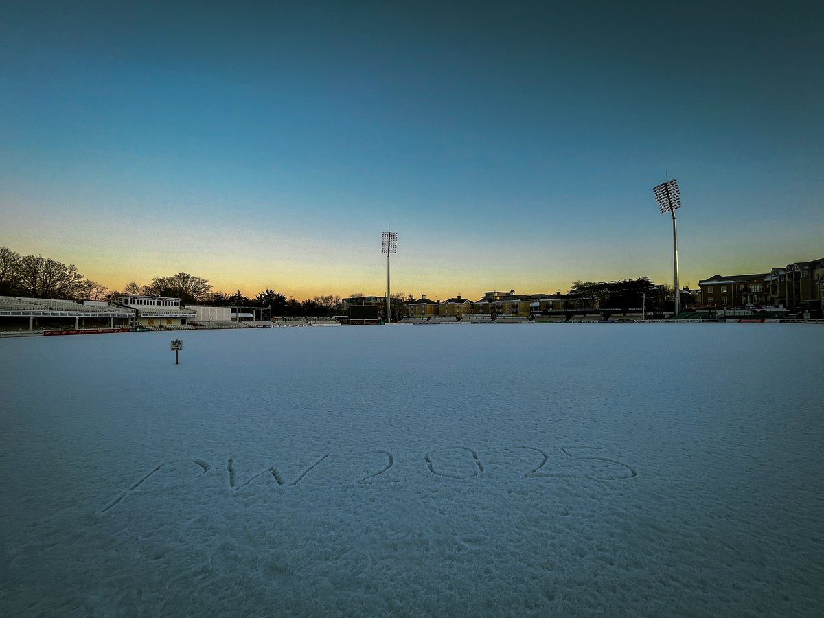 Another cold one at The Cloud County Ground this morning ❄️🏔️